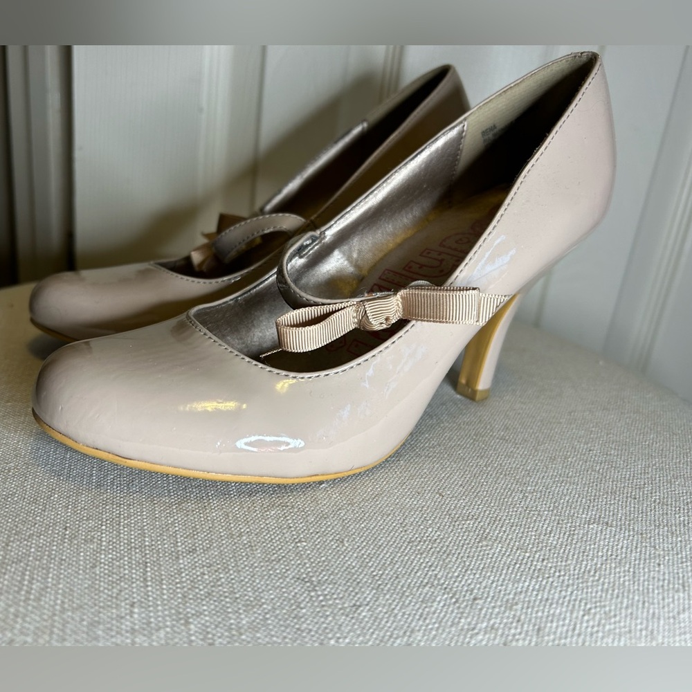 Jellypop 'Rena' Nude Patent Leather Kitten Heel Pumps Business Casual Bow Strap